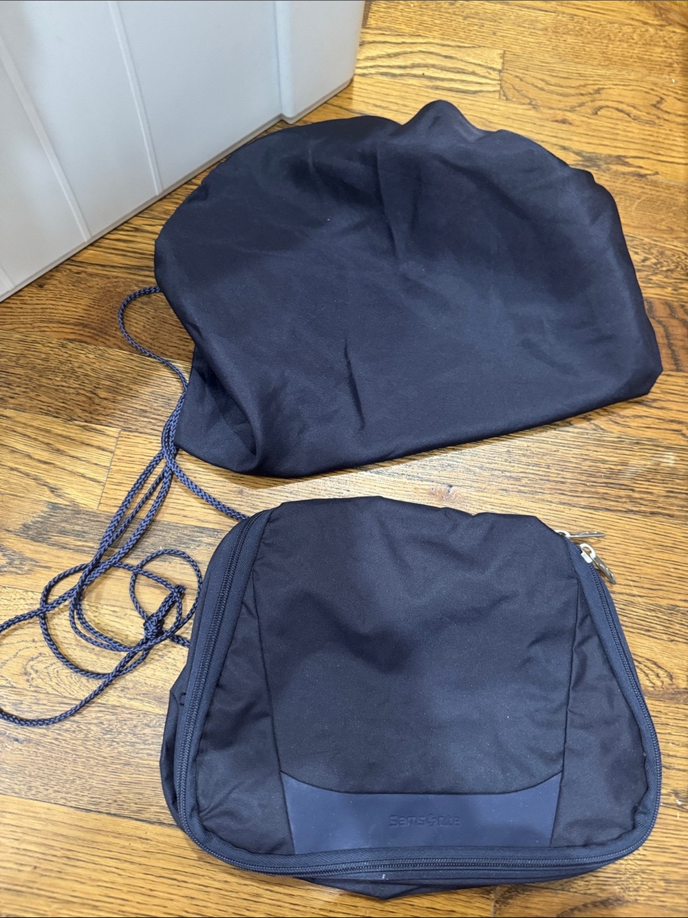 Samsonite Black Men’s Toiletry Travel Kit with Drawstring Pouch